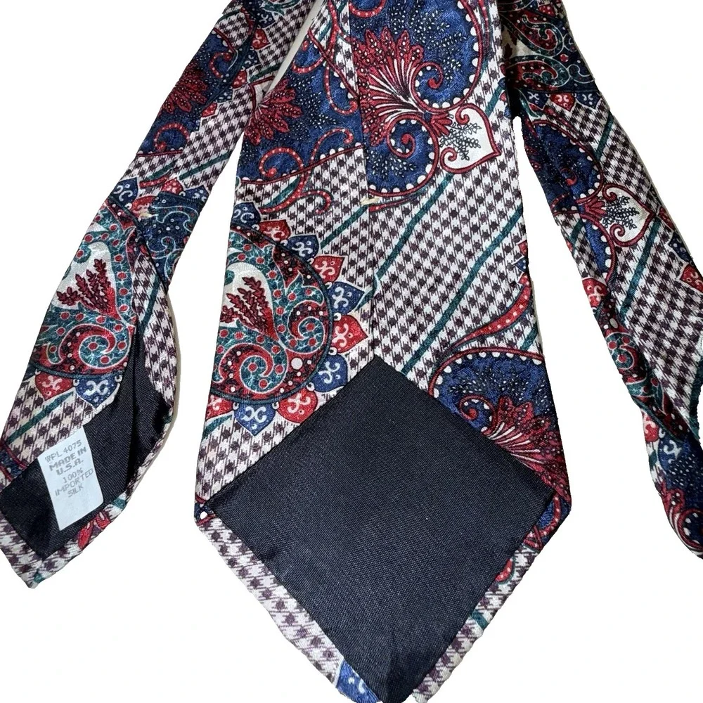 Oscar De La Renta Neckwear Couture Collection 100% Silk Made in USA